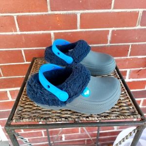 BUNDLE&SAVE LIKE NEW Lined Crocs